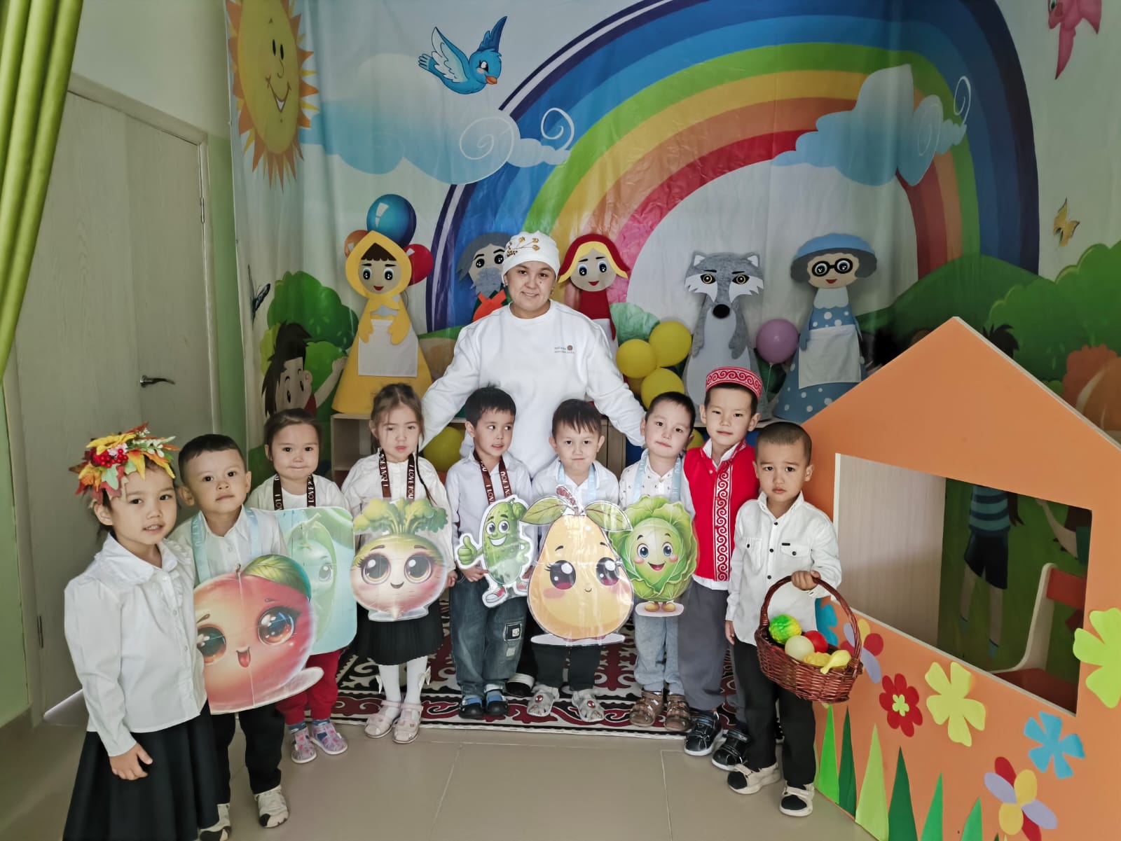 Ересек "Жұлдыз" тобы Ұйымдастырылған іс әрекет "Біздің бау бақшада"
